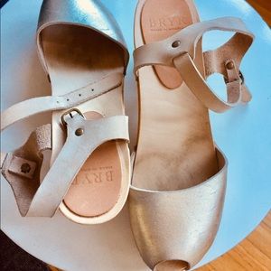 BRYR metallic open toe clogs